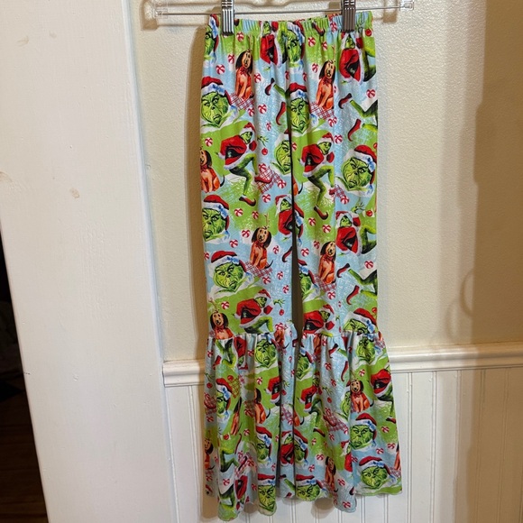 Little girls Grinch boutique set. - Picture 3 of 5